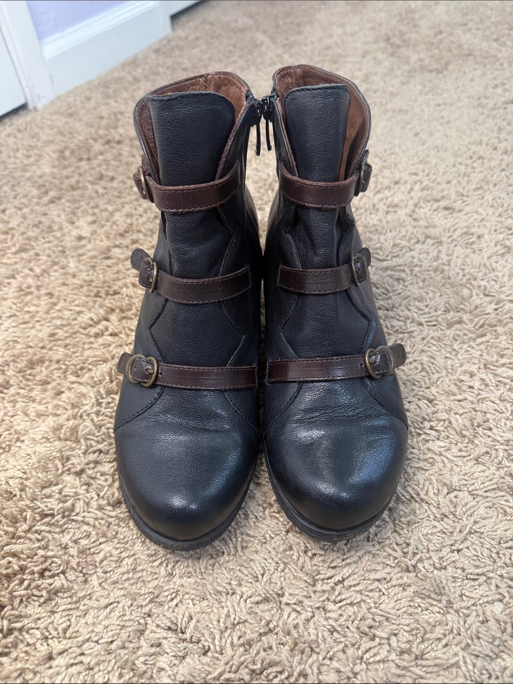Eric Michael Women Lena Black/Brown Leather Ankle Boots with Brown Straps Size 8